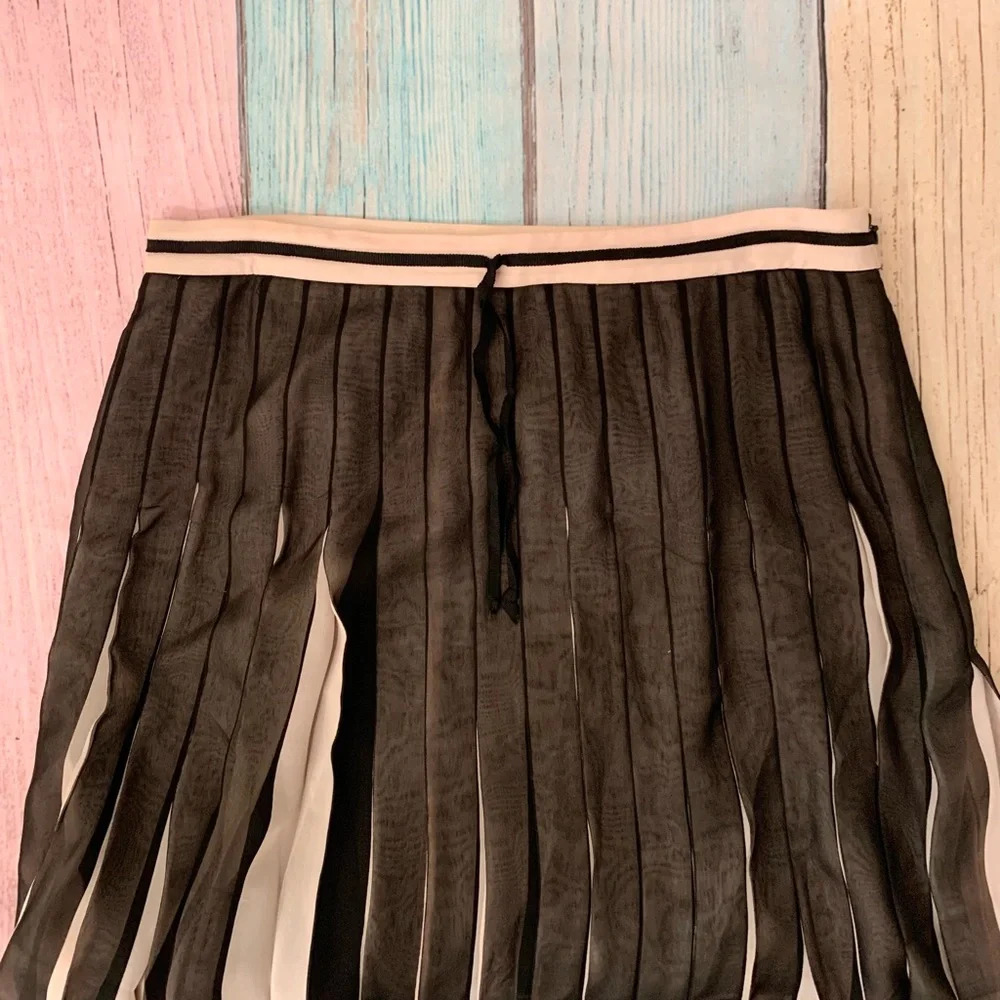 Vintage INC silk pleated skirt - Picture 5 of 9